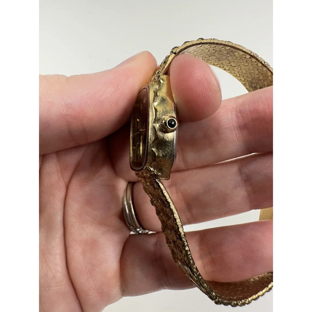 Geneva Gold Nugget Ladies Watch Stainless Steel FLG‎ Clasp 220566 Needs Battery